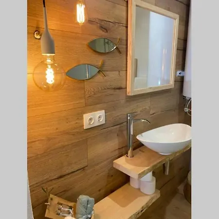 Apartamento Amb Encant I Estil Mediterrani En Zona Tranquilla De I Amb Terrassa Llançà