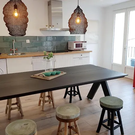 Amb Encant I Estil Mediterrani En Zona Tranquilla De I Amb Terrassa Apartamento *